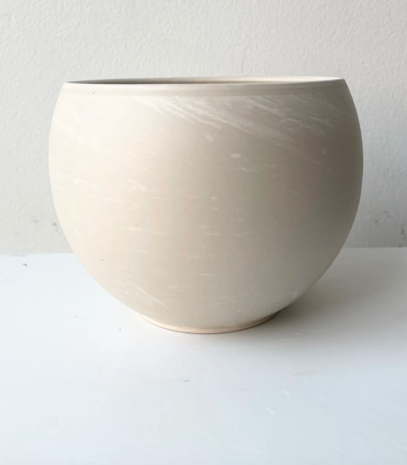 Luna Sphere Pot Granite 4.7"