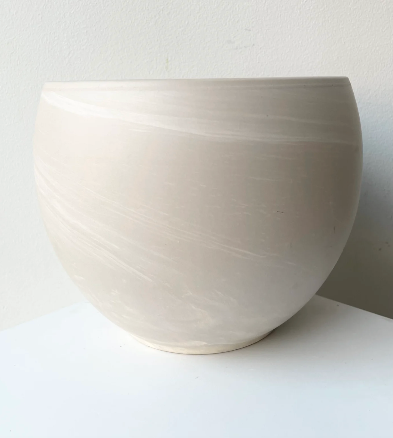 Luna Sphere Pot Granite 7.75"