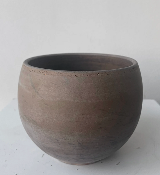 Luna Sphere Pot Basalt 6.5"
